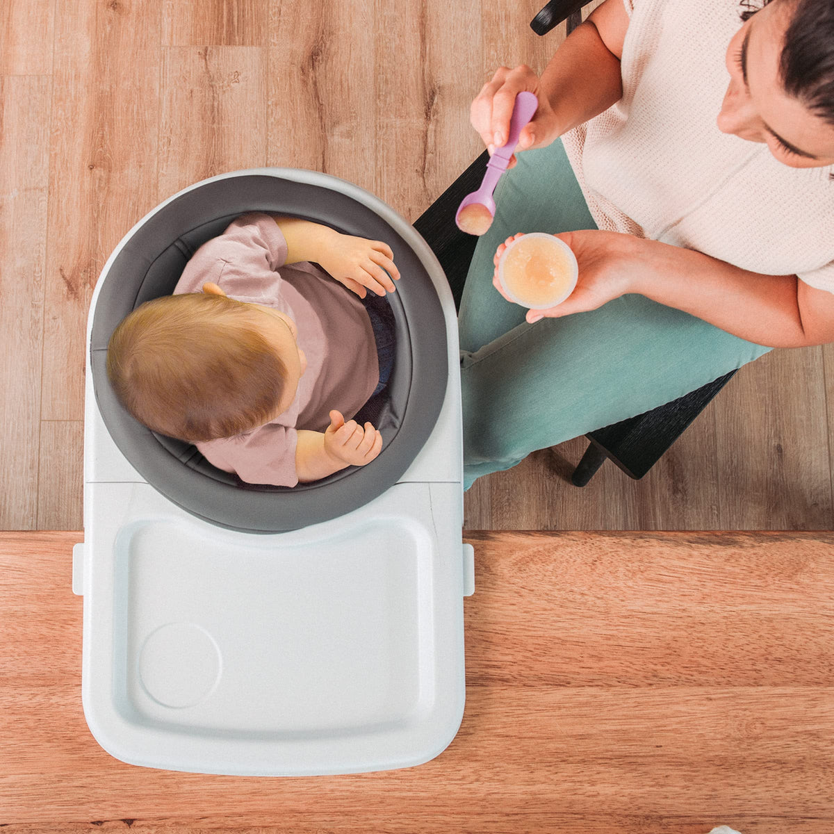 Hook-On High Chair with Tray E340